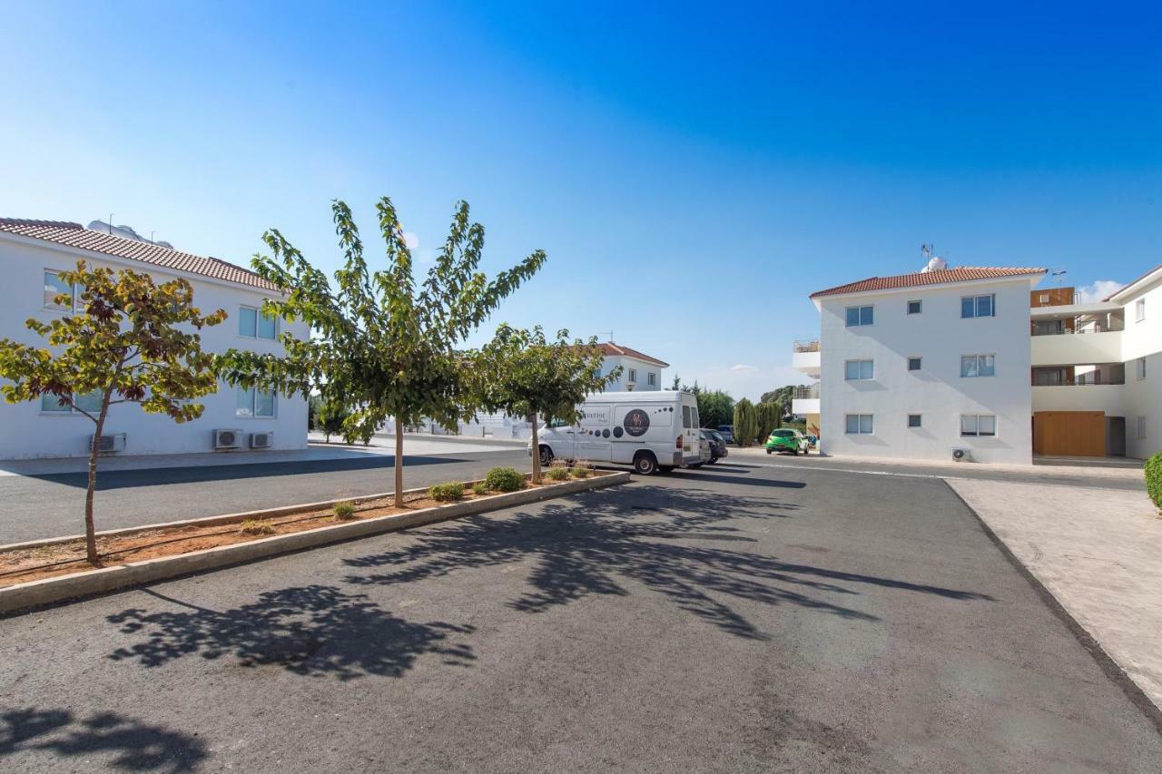 Mythical Sands Apartments Протарас Екстер'єр фото